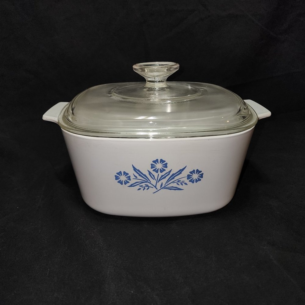 Vintage 3 Quart Corningware Casserole Dish with Pyrex Lid A-3-B - Picture 1 of 5